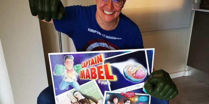 Cómic personalizado - "Captain Mabel" - Regalo de cumpleaños personalizado - Testimonio 1b