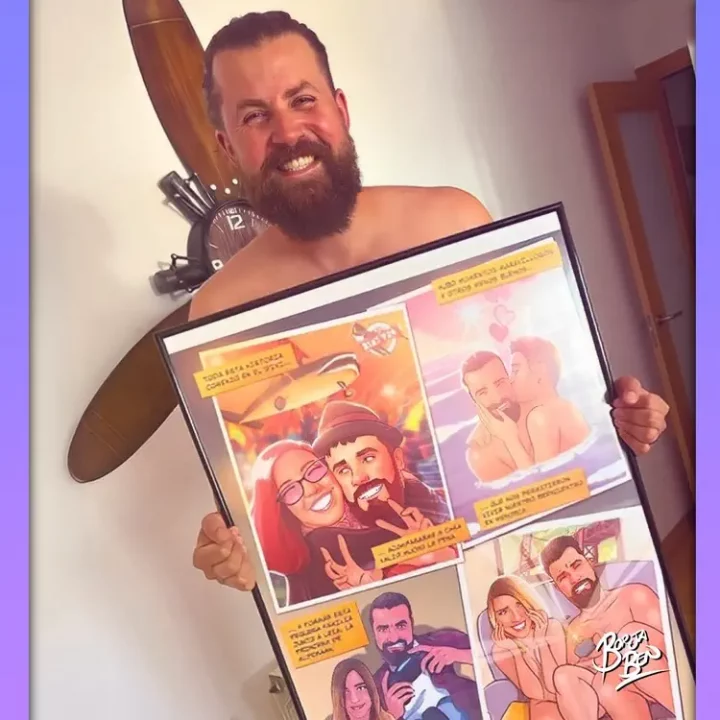 Cliente feliz nos enseña su Cómic personalizado de nuestra vida juntos- El regalo perfecto para celebrar tu historia de amor - Tu Vida en Cómic - Regalo romántico - Qué regalo hacer - Regalo perfecto_1