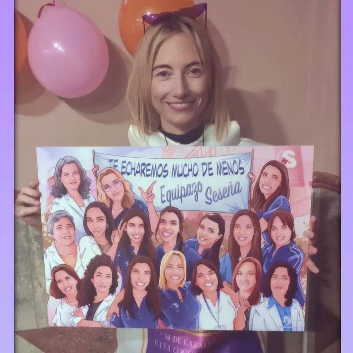 regalo para despedida de compañera de trabajo – regalo de despedida para una amiga – ilustraciones personalizadas – caricatura de grupo – regalo de despedida – tu vida en cómic Testimonio regalo para despedida de compañera de trabajo - regalo de despedida para una amiga - ilustraciones personalizadas - caricatura de grupo - regalo de despedida - tu vida en cómic Testimonio